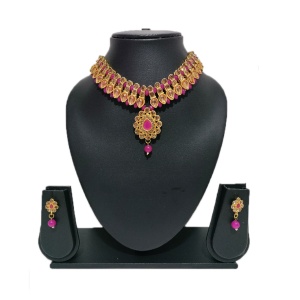 Women Traditional Necklace with Ear rings Set in Pink